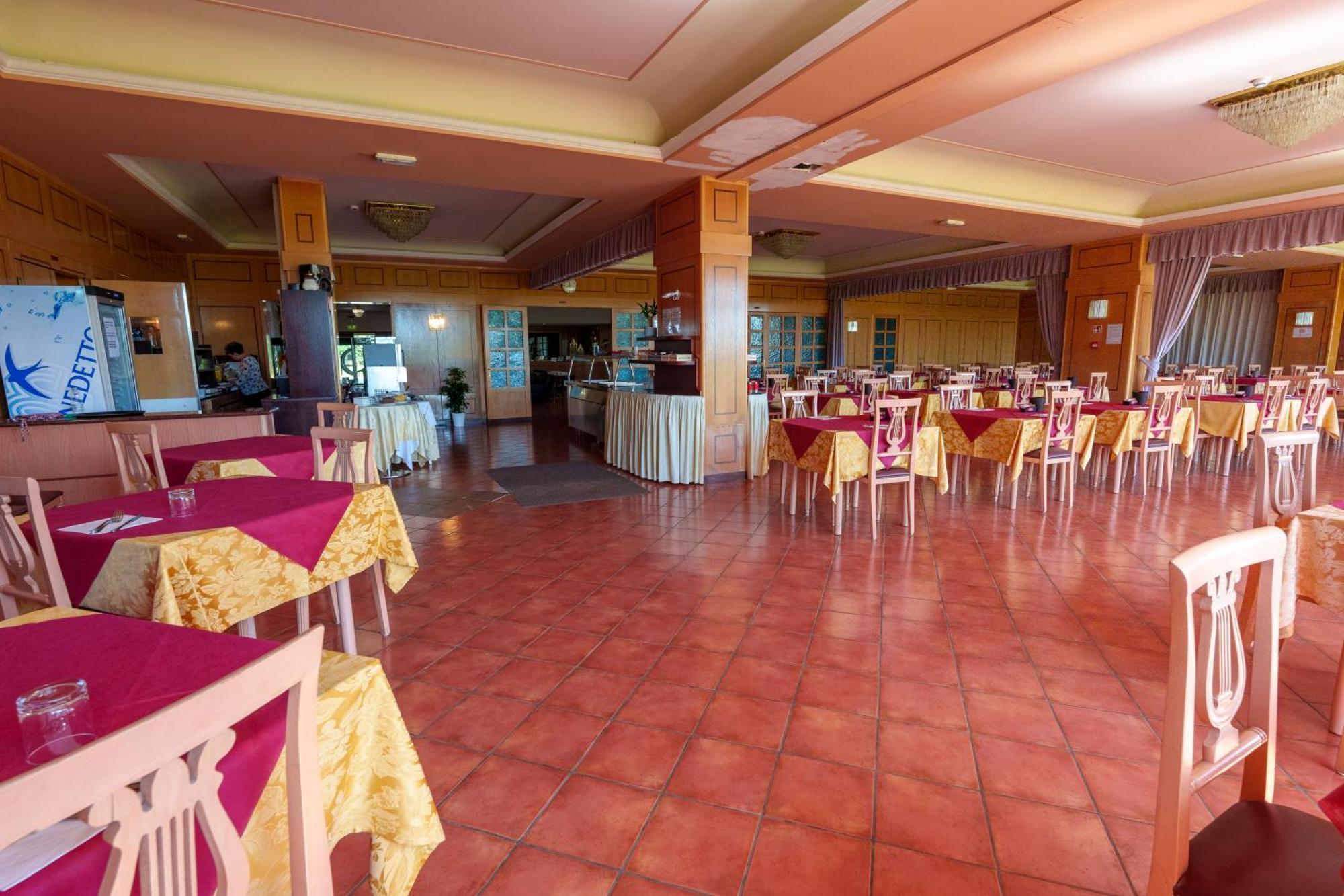Hotel Villa Strassoldo "Ex Attianese Hotel Restaurant" Cervignano del Friuli Exterior foto